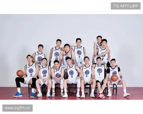 香港金牛男篮荃湾体育馆主场首秀点燃赛场激情影像集运动荣耀时刻